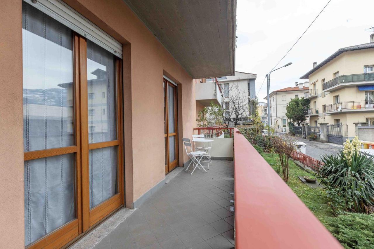 Casa Alpina - Appartamento Aosta Exteriör bild