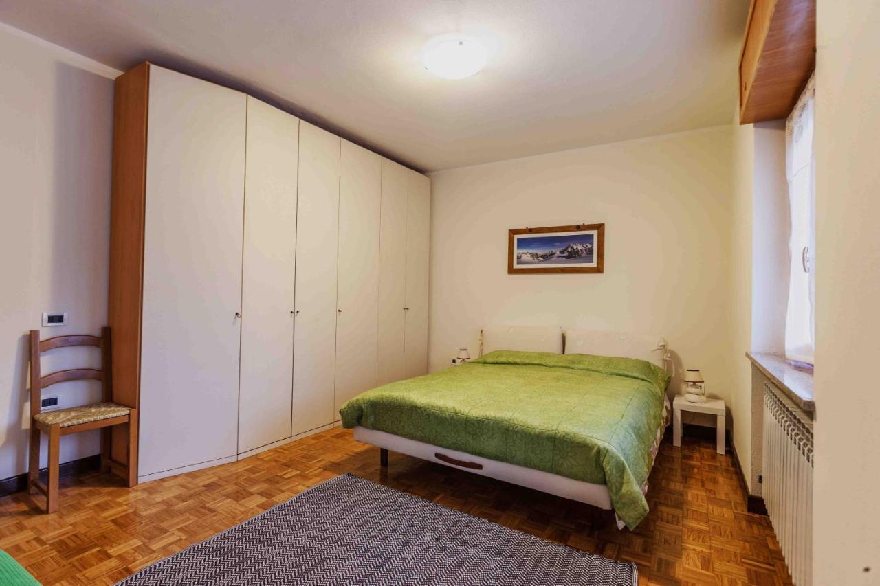 Casa Alpina - Appartamento Aosta Exteriör bild